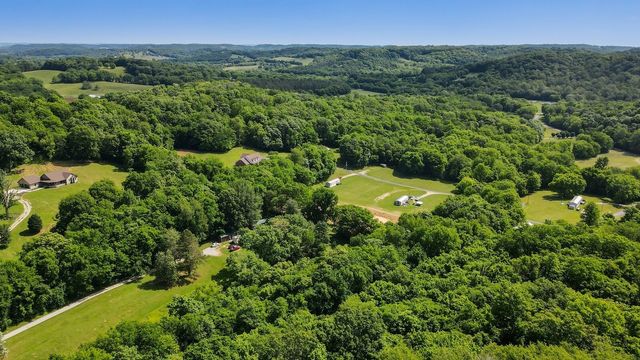 2219A Mack Benderman Rd, Culleoka, TN 38451