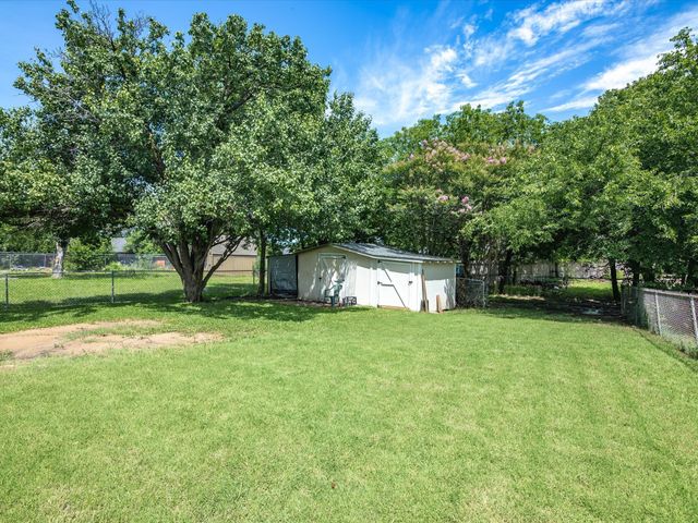 301 Redbud, Ferris, TX 75125
