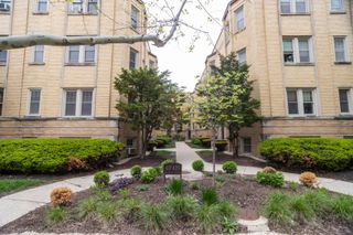 417 Wisconsin Avenue 1E, Oak Park, IL 60302