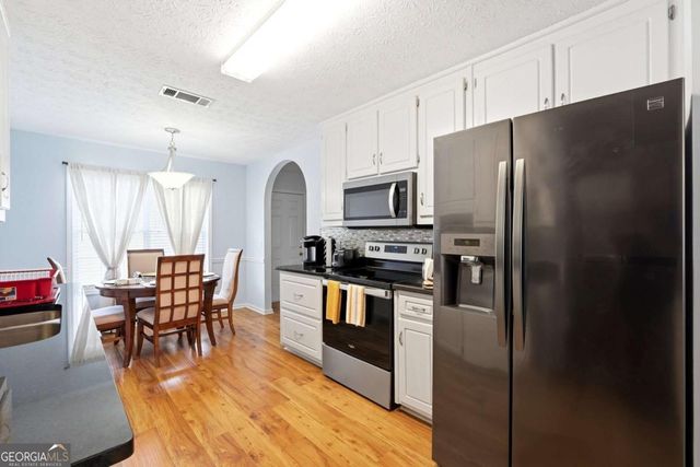 3775 Michaels Creek Way, Loganville, GA 30052