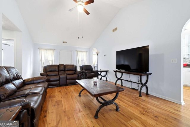 3775 Michaels Creek Way, Loganville, GA 30052