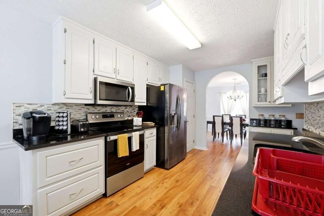 3775 Michaels Creek Way, Loganville, GA 30052