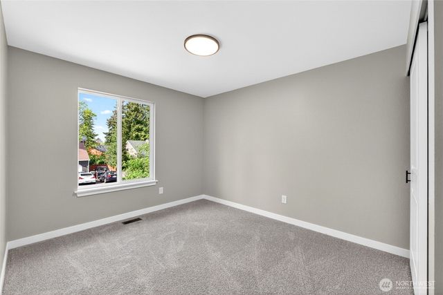2625 SW 337th Street, Federal Way, WA 98023