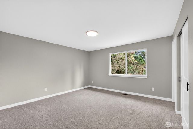 2625 SW 337th Street, Federal Way, WA 98023