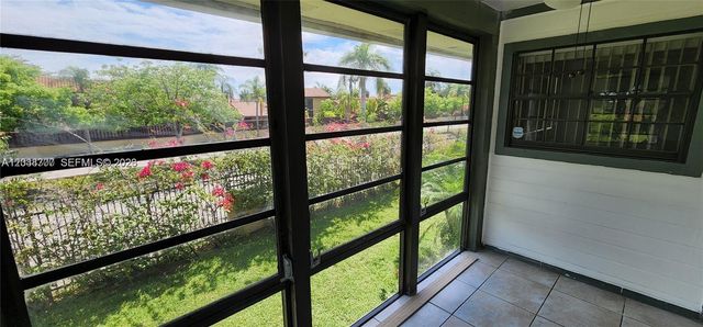 931 NE 199th St 202-22, Miami, FL 33179