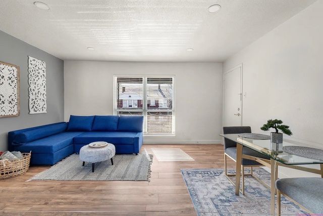 4811 Live Oak Street 102, Dallas, TX 75204