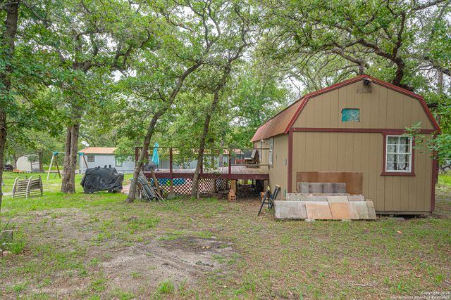 840 Oak Tree Rd, Seguin, TX 78155