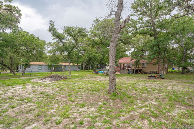 840 Oak Tree Rd, Seguin, TX 78155