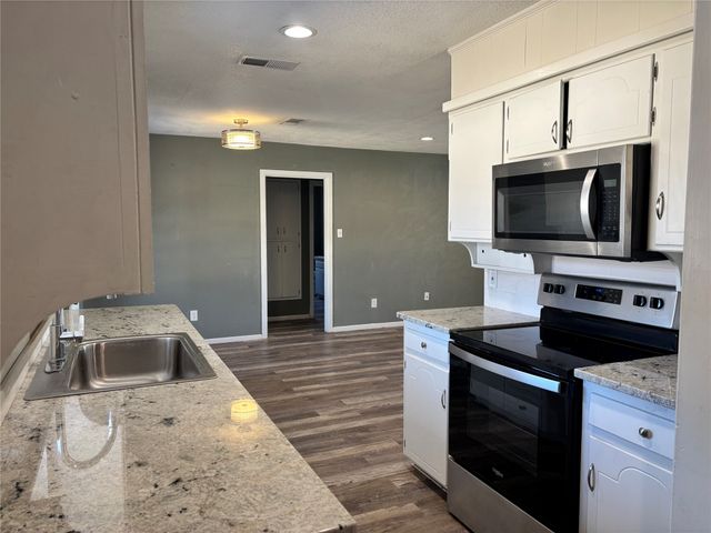 3501 NE 10th Street, Mineral Wells, TX 76067