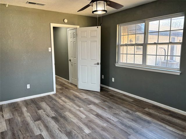 3501 NE 10th Street, Mineral Wells, TX 76067