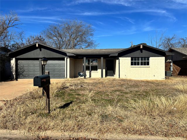 3501 NE 10th Street, Mineral Wells, TX 76067