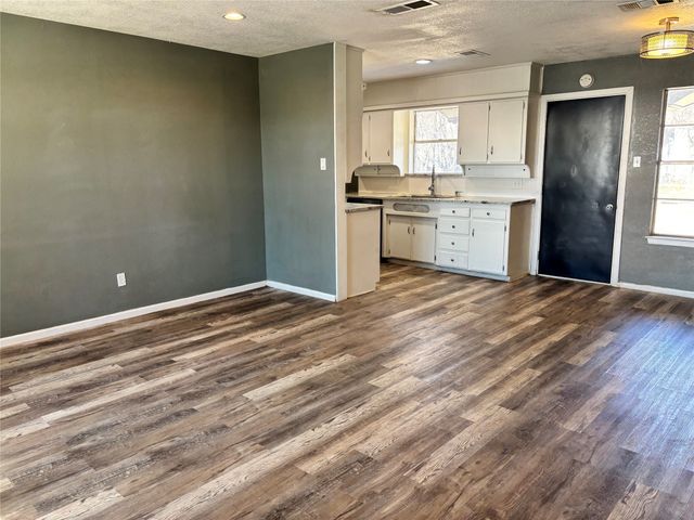 3501 NE 10th Street, Mineral Wells, TX 76067