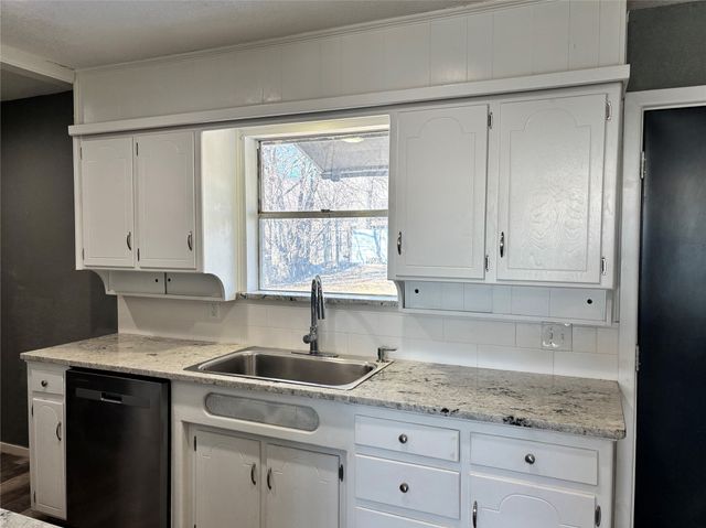 3501 NE 10th Street, Mineral Wells, TX 76067