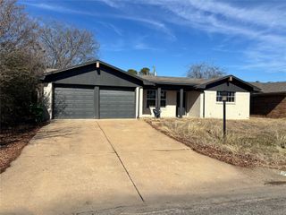 3501 NE 10th Street, Mineral Wells, TX 76067