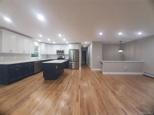 38 Pine Woods Road, Hyde Park, NY 12538
