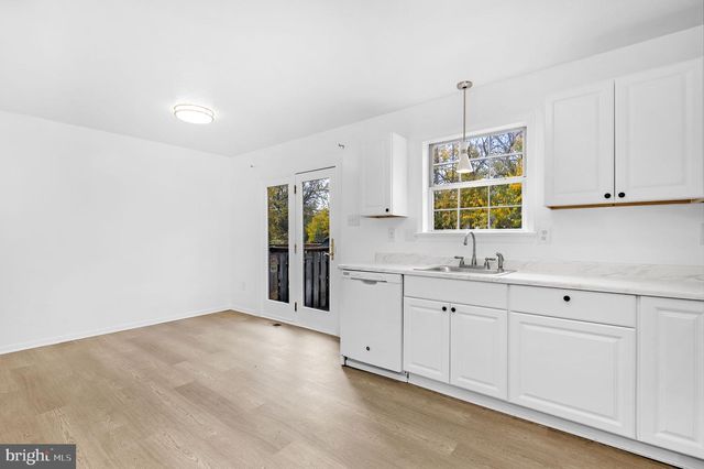 1227 DAHLIA LN, Frederick, MD 21703