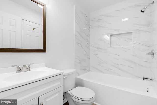 1227 DAHLIA LN, Frederick, MD 21703