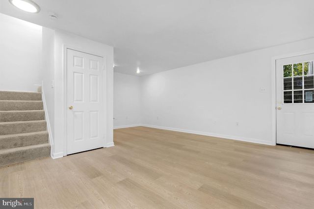 1227 DAHLIA LN, Frederick, MD 21703