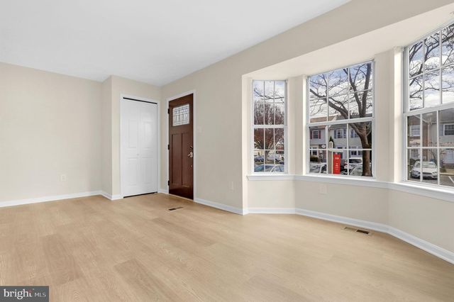 1227 DAHLIA LN, Frederick, MD 21703