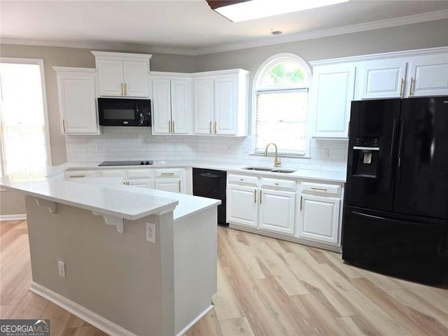2255 Fairwood Circle, Jonesboro, GA 30236
