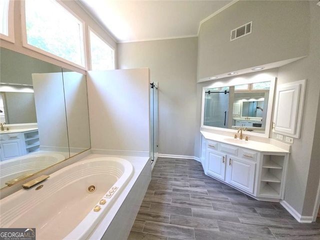 2255 Fairwood Circle, Jonesboro, GA 30236