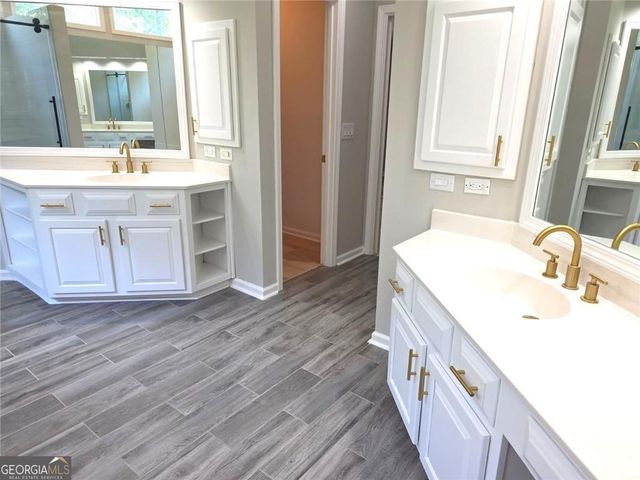 2255 Fairwood Circle, Jonesboro, GA 30236