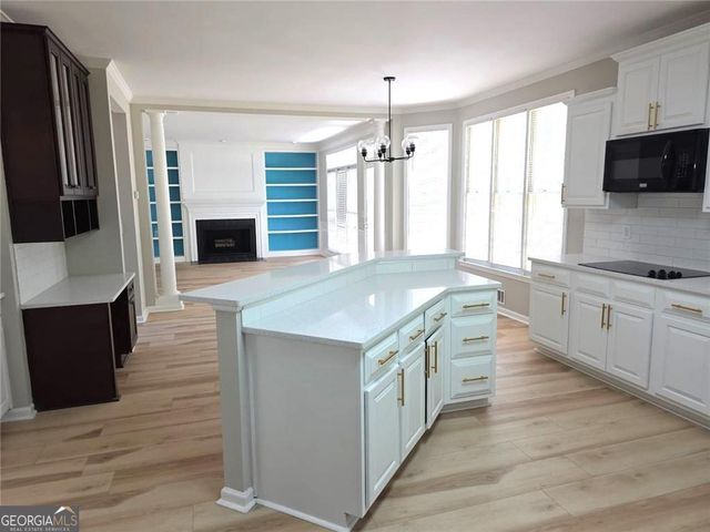 2255 Fairwood Circle, Jonesboro, GA 30236