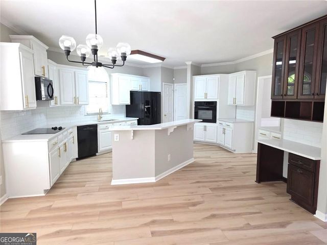 2255 Fairwood Circle, Jonesboro, GA 30236