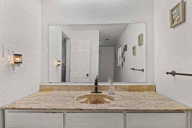 402 Myers Avenue, Cleburne, TX 76033