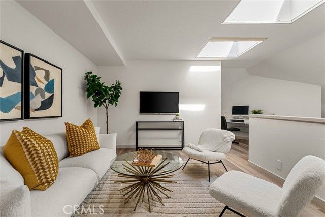 93 Lehigh Aisle, Irvine, CA 92612