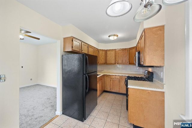 250 Woodcliff Avenue, Little Falls, NJ 07424