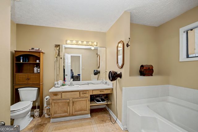 120 Farmbrook Trail, Stockbridge, GA 30281