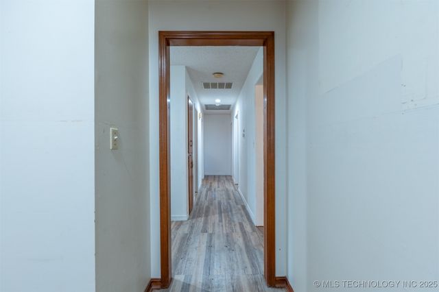 1012 Colonial Drive, Pryor, OK 74361