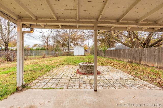 1012 Colonial Drive, Pryor, OK 74361