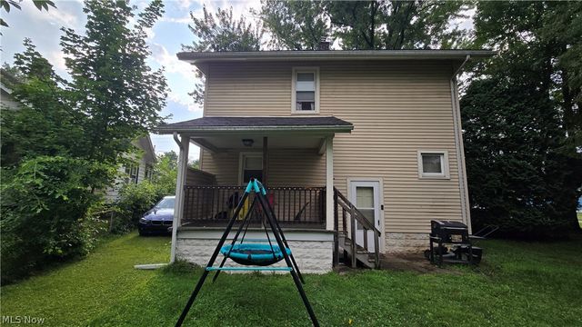 442 Poland Avenue, Struthers, OH 44471