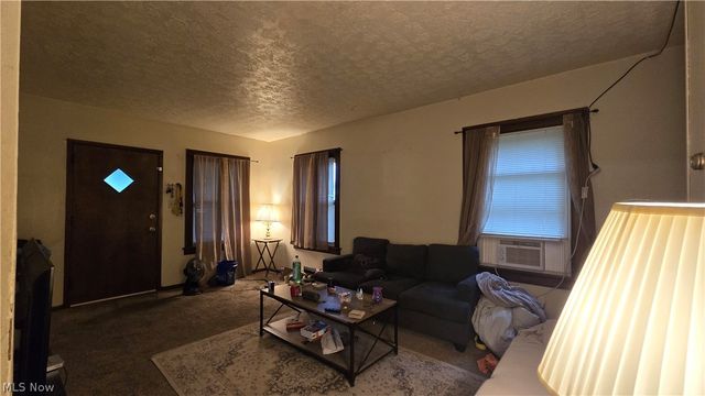 442 Poland Avenue, Struthers, OH 44471