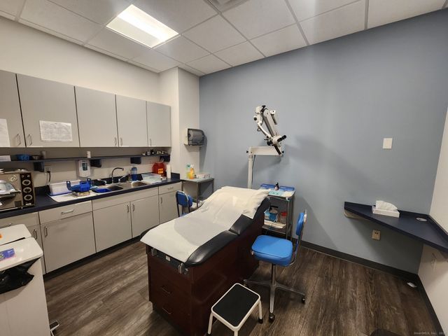 233 Broad Street, Milford, CT 06460