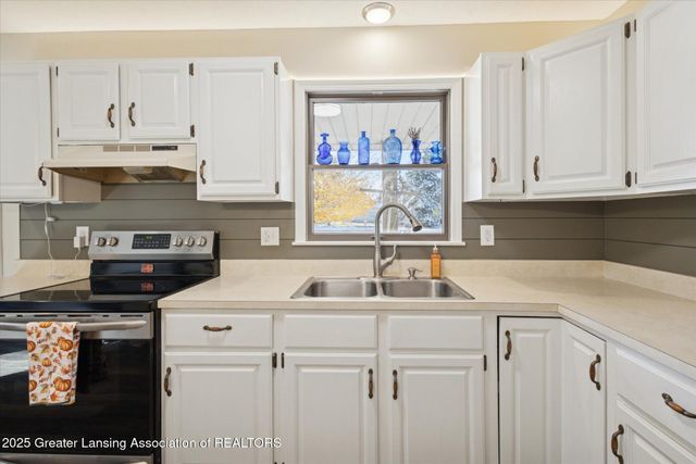 3010 W Kalamo Highway, Charlotte, MI 48813