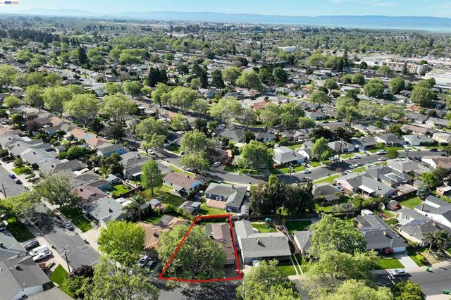 15879 Via Cordoba, San Lorenzo, CA 94580