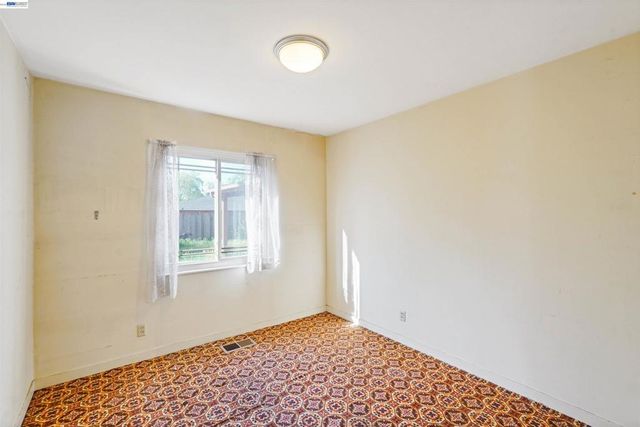 15879 Via Cordoba, San Lorenzo, CA 94580