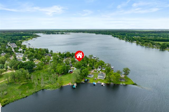 11065 E Indian Lake Drive, Vicksburg, MI 49097