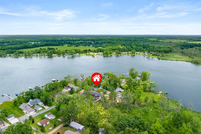 11065 E Indian Lake Drive, Vicksburg, MI 49097