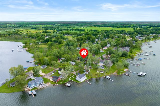 11065 E Indian Lake Drive, Vicksburg, MI 49097