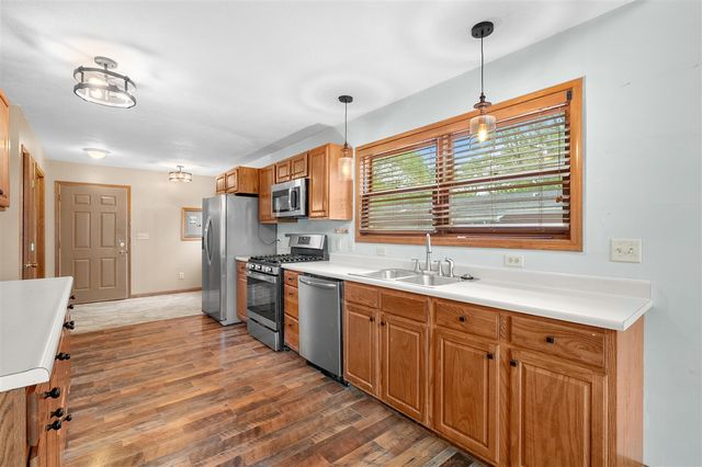 11065 E Indian Lake Drive, Vicksburg, MI 49097