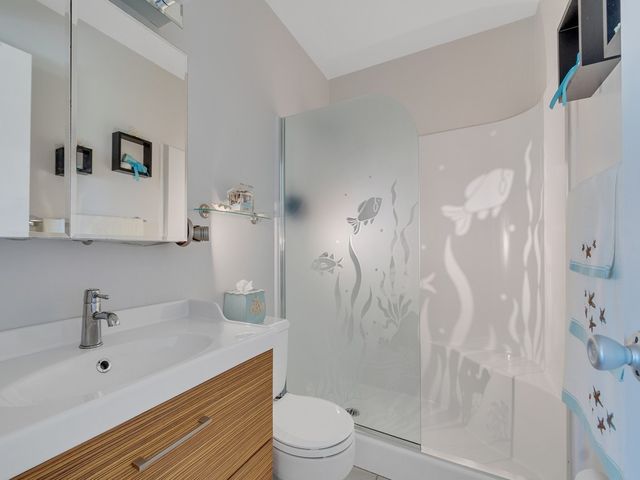 68 Royal Oak Court 201, Vero Beach, FL 32962