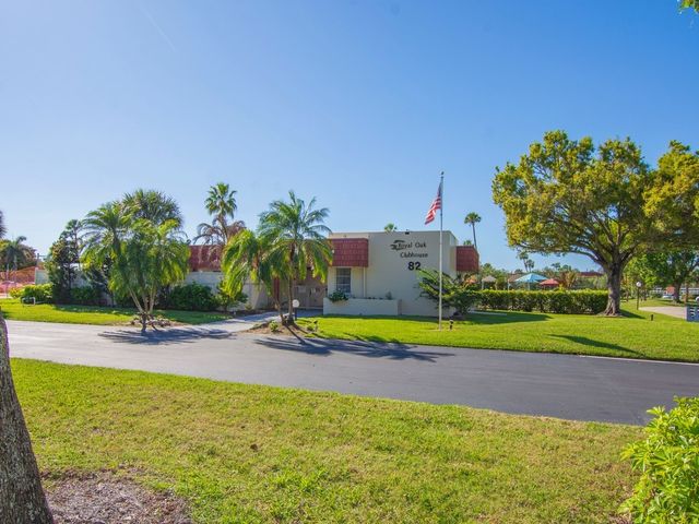 68 Royal Oak Court 201, Vero Beach, FL 32962