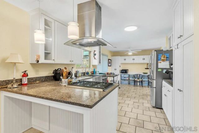 15902 Camino De Oro, Valley Center, CA 92082