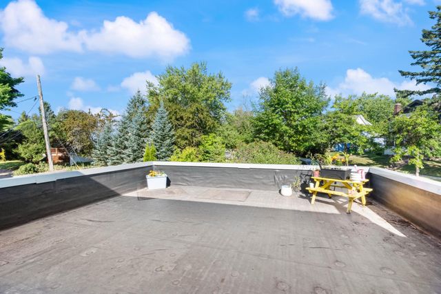 4631 London Road, Duluth, MN 55804