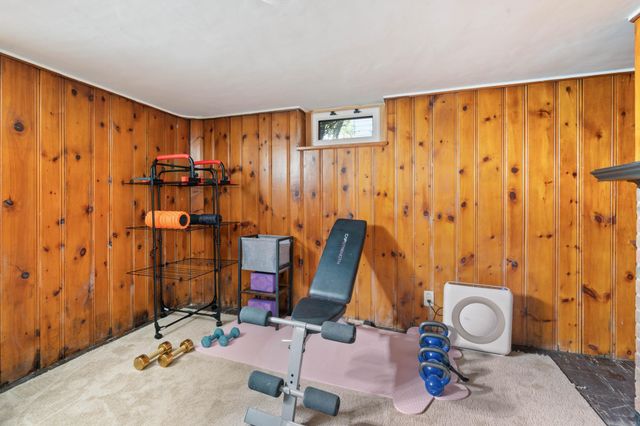 4631 London Road, Duluth, MN 55804