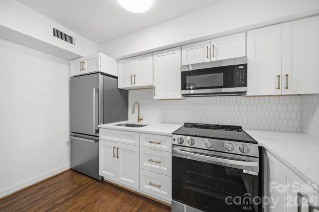 920 Mcalway Road F, Charlotte, NC 28211